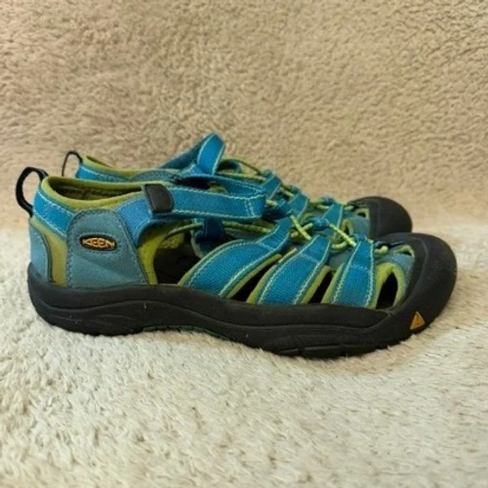 KEEN Newport H2 Sandals Shoes Kids Boys Size 6Y Blue Waterproof Outdoor EUC